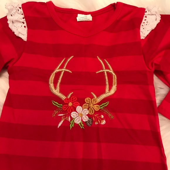 🎄 Holiday romper with embroidered antlers - Picture 3 of 4
